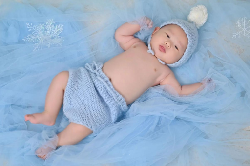 吉林宝宝揉眼睛的7种原因